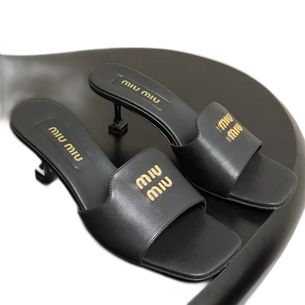 [ Miu Miu ] 미우미우 나파 가죽 슬라이드