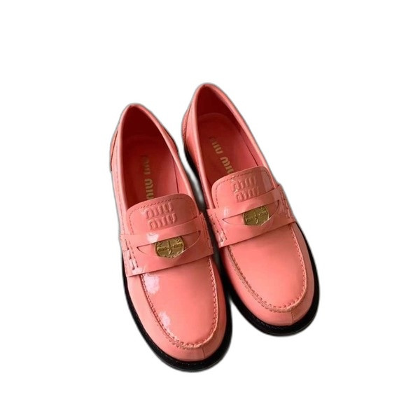 [Miu Miu] 미우미우 페이턴트 가죽 페니 로퍼