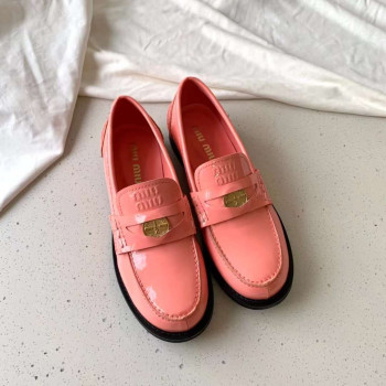 [Miu Miu] 미우미우 페이턴트 가죽 페니 로퍼