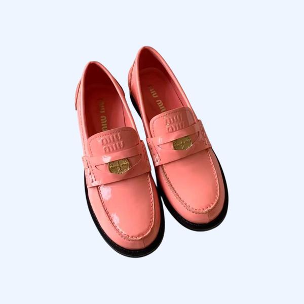 [Miu Miu] 미우미우 페이턴트 가죽 페니 로퍼