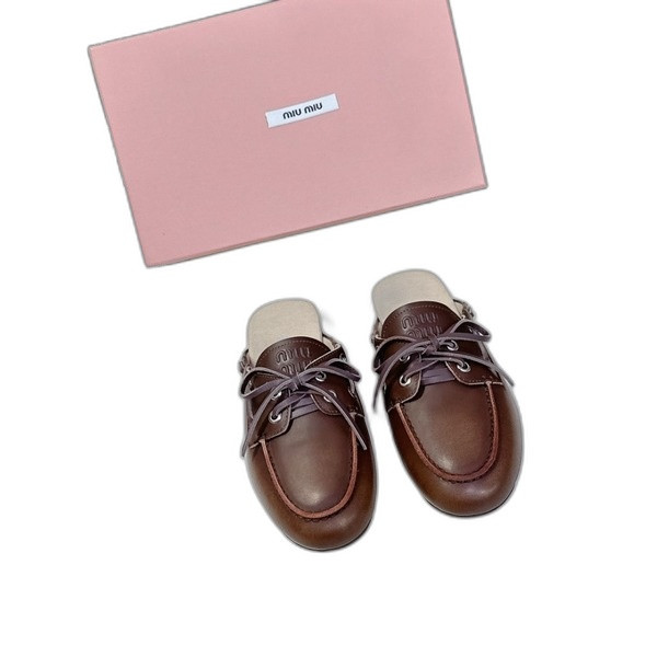 [ Miu Miu ] 미우미우 블리치드 가죽 보트 뮬