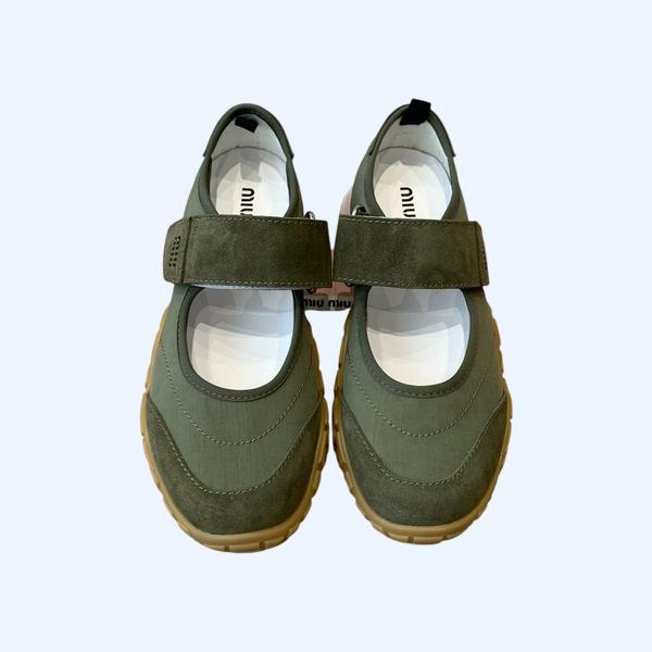 [ 미우미우 ] 25ss 신상 스니커즈