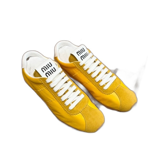 [ 미우미우 ] 플룸 스웨이드 스니커즈