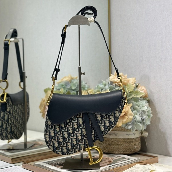 [ Dior ] 디올 Saddle 백 미디엄