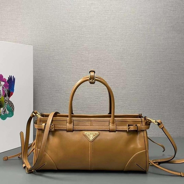 [Prada] 프라다 미디엄 가죽 핸드백