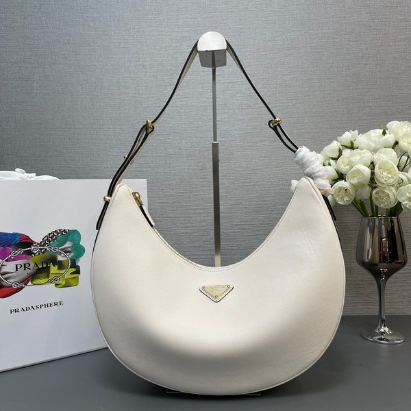 [ Prada ] 프라다 라지 가죽 숄더백