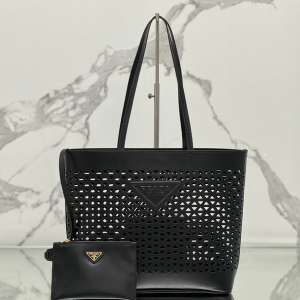 [ Prada ] 프라다 컷아웃 모티프 가죽 토트백