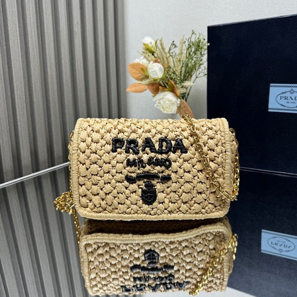 [ Prada ] 프라다 우븐 및 레더 숄더백
