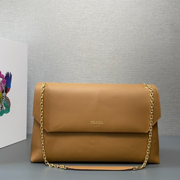 [ Prada ] 프라다 Doux 레더 숄더 백