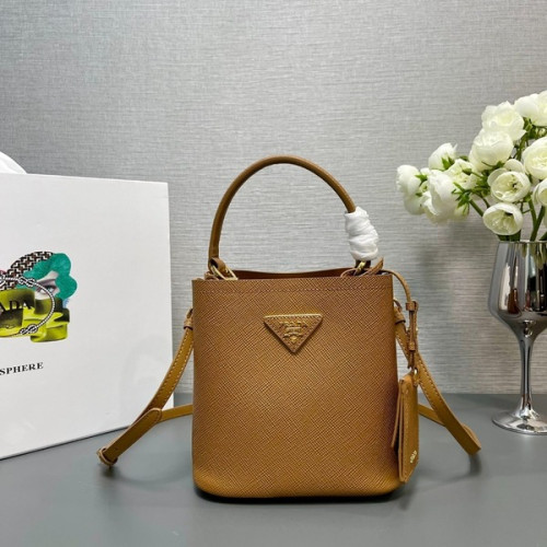 [ Prada ] 프라다 파니에 사피아노 가죽 미니백