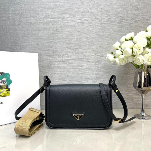 [ Prada ] 프라다 가죽 숄더백