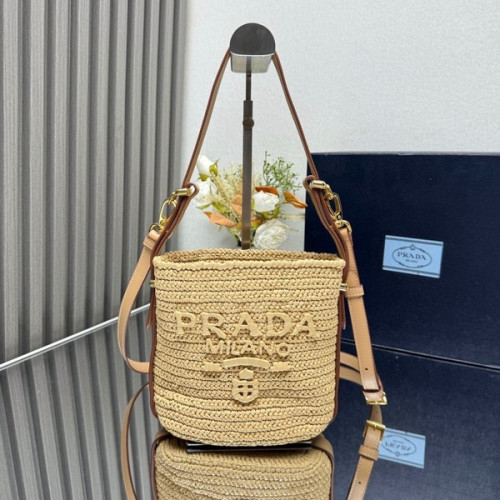 [ Prada ] 프라다 로고 크로셰 라피아 버킷백