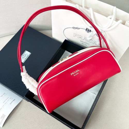 [ Prada ] 프라다 스윙 가죽 숄더백