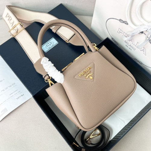 [ Prada ] 프라다 플루 가죽 미니 핸드백