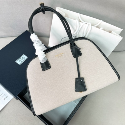 [ Prada ] 프라다 리넨 가죽 토트백