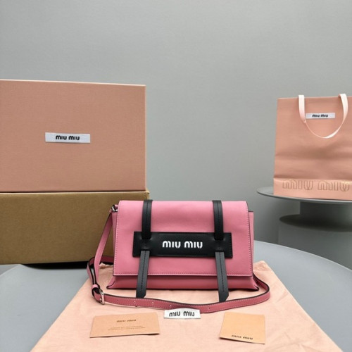 [ 미우미우 ] 그레이스 레더 숄더백