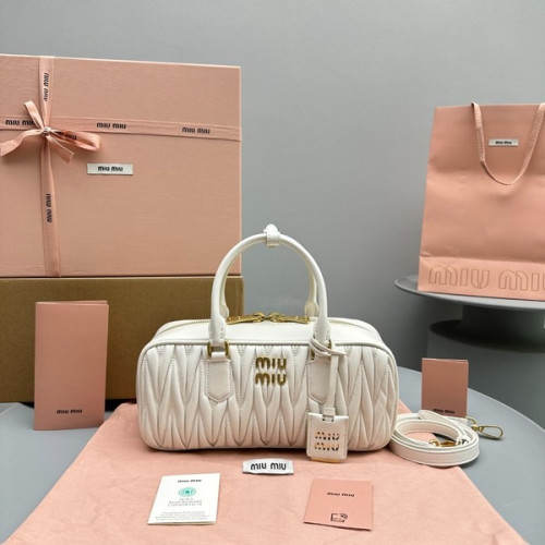 [ 미우미우 ] 마틀라세 레더 탑 핸들 백 롱스몰