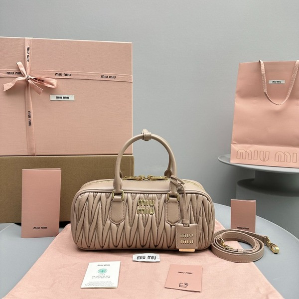 [ 미우미우 ] 마틀라세 레더 탑 핸들 백 롱스몰