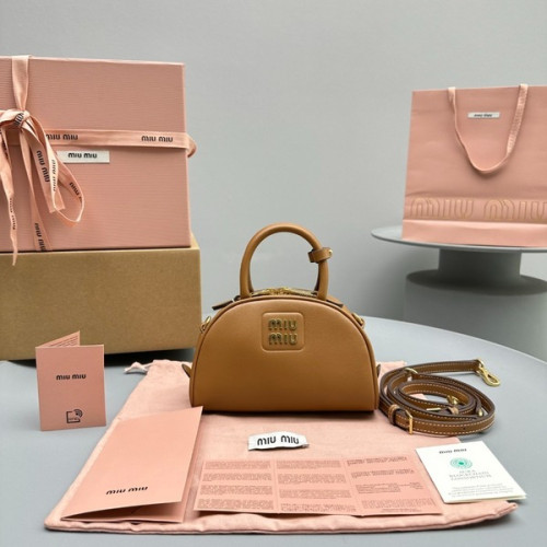 [ 미우미우 ] 가죽 탑 핸들백 스몰