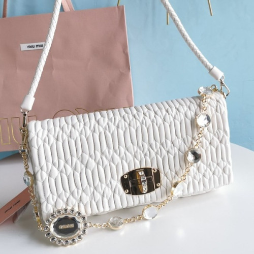 [ 미우미우 ] 아이코닉 크리스탈 가죽백