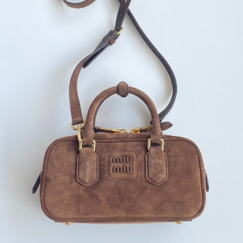 [ 미우미우 ] 아르카디 패디드 스웨이드 탑 핸들 백