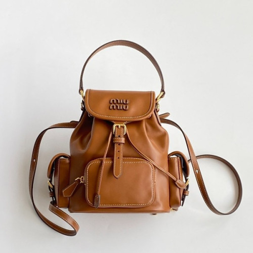 [ 미우미우 ] 25ss 가죽 백 팩