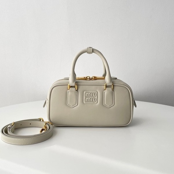 [ 미우미우 ] 아르카디 가죽 스몰 백