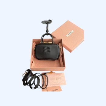 [ 미우미우 ] 가죽 마이크로 백