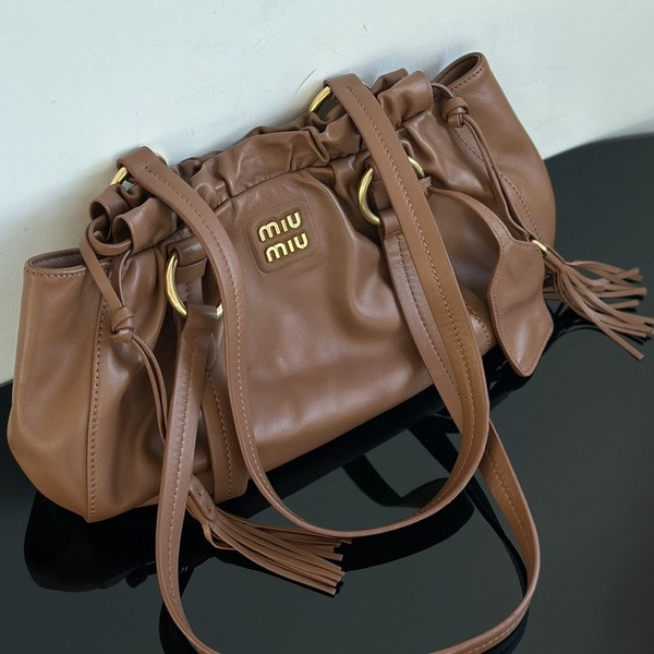 [ 미우미우 ] Joie 숄더백