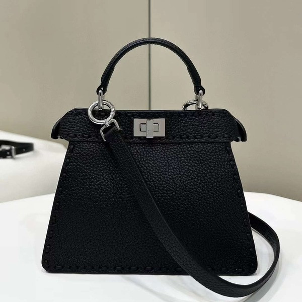 [Fendi] 펜디 피카부 I See U 셀러리아 쁘띠