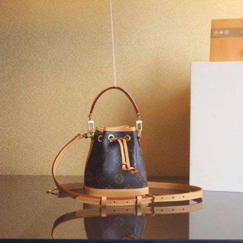 [ LV ] 나노 노에 버킷 백