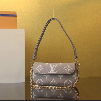 [ LV ] 월릿 온 체인 아이비