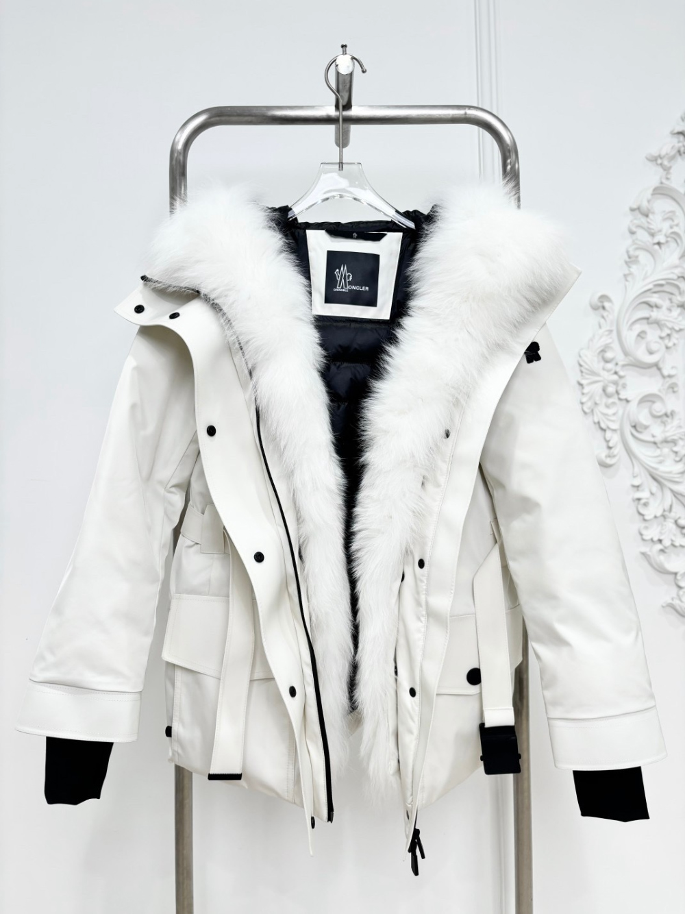 패딩 화이트 색상 이미지-S1L27