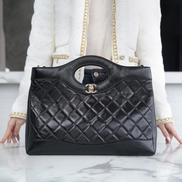 샤넬 24SS 31백 미디엄 가로버전 쇼퍼백