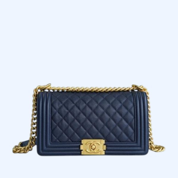 샤넬 보이백 미디엄 다크 블루 금장 캐비어