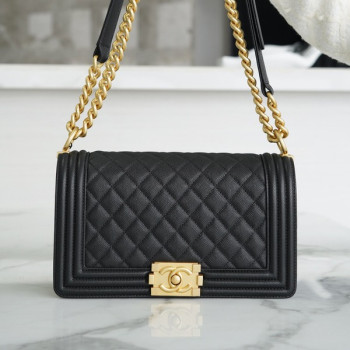 샤넬 캐비어 보이백 미디엄 골드 버클