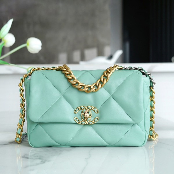 샤넬 19백 미디엄(스몰) 골드 체인 램스킨 