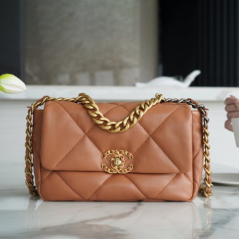 샤넬 19백 미디엄(스몰) 골드 체인 램스킨 