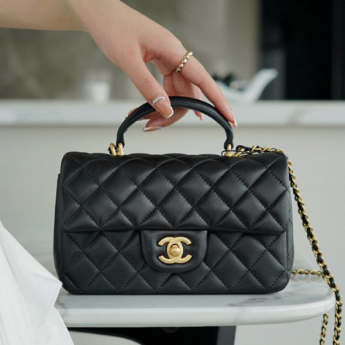 샤넬 클래식 뉴미니 탑핸들 플랩백 