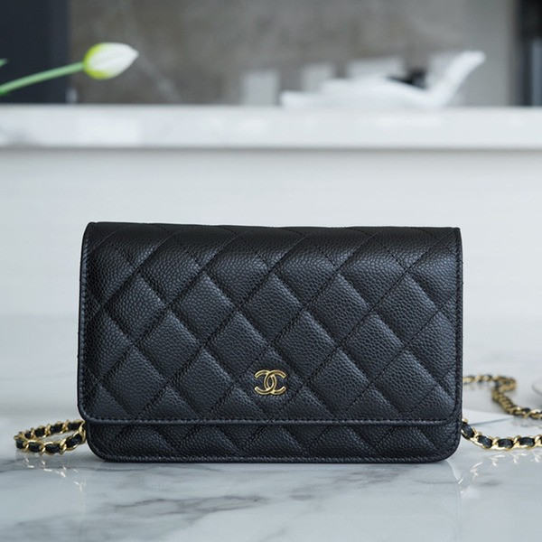 샤넬 클래식 WOC 블랙 금장 캐비어