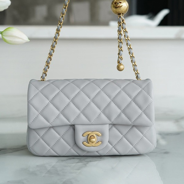 샤넬 클래식 골드볼 플랩백 미니 