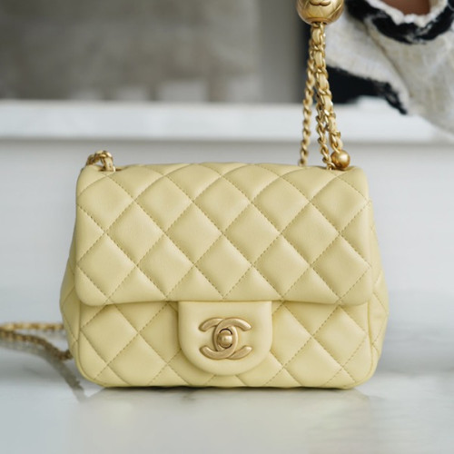 샤넬 쁘띠삭 골드볼 플랩백 뉴미니 