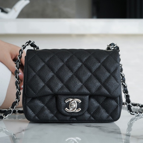 샤넬 클래식 뉴미니 