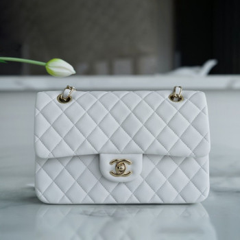 샤넬 클래식 스몰 화이트 금장 램스킨