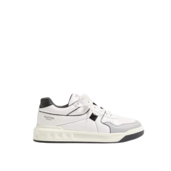 나파 가죽 원 스터드 로우탑 스니커즈