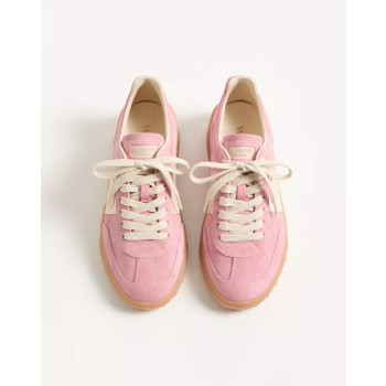 업빌리지 크로스타 스니커즈