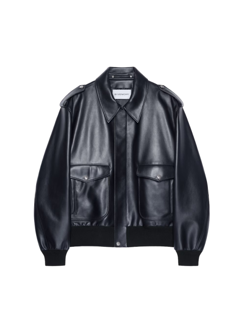 가죽 소재의 조종사 재킷