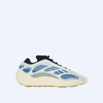 아디다스 이지 700 V3 카이아나이트