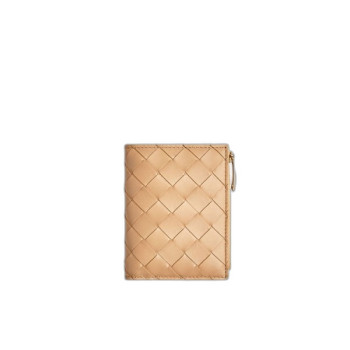보테가 베네타 폴더형 지퍼 지갑 아몬드