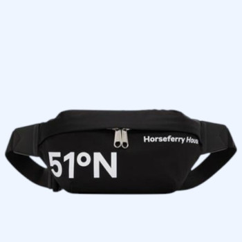 버버리 블랙 코디네이트 벨트백